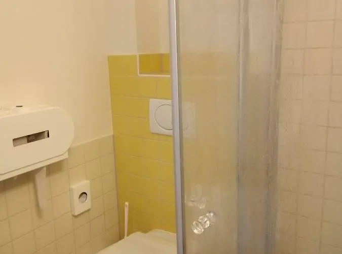 Hostel Jugendherberge Glueckstadt *